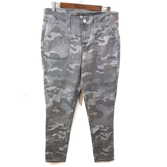 Seven Utility Camo Jeans - Picture 3 of 8